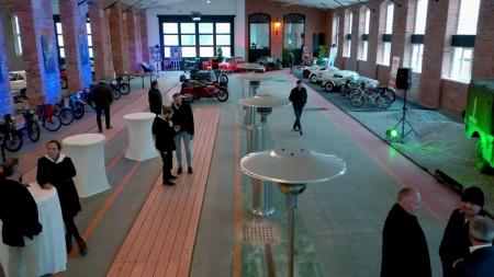 VIDEO: V prostorách DEPO 2015 vzniká unikátní muzeum veteránů a umění!