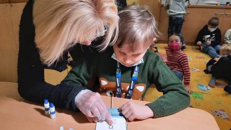 Školy nejsou ohniskem koronaviru, ukázalo testování