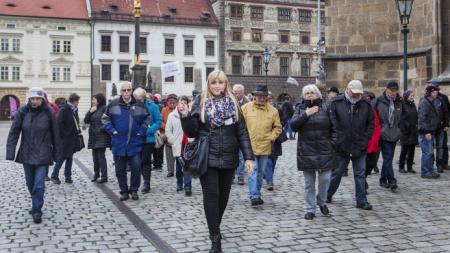 Turistická sezona v Plzeňském kraji je mírně lepší než loni, lidé ale víc šetří