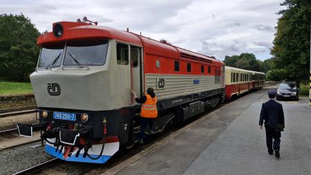 Plzeňský kraj vypraví retro vlakové a autobusové spoje za Barokem. Na své si přijdou cyklisté i pěší turisté