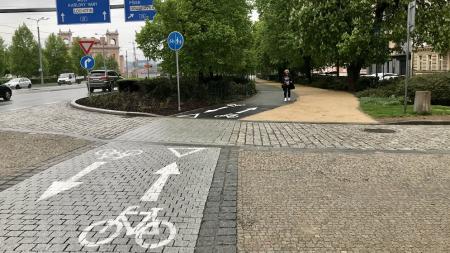 Sady Pětatřicátníků prochází úpravami, budou bezpečnější. Většího komfortu se dočkají i cyklisté