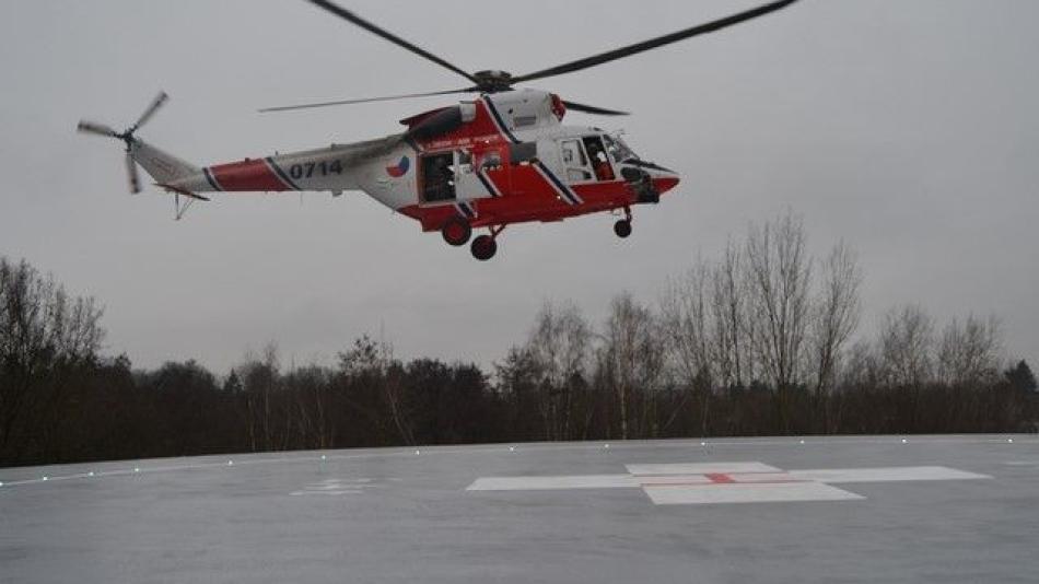 Aktualizováno: V Blatnici na Plzeňsku srazilo auto dvouleté dítě. Letěl pro něj vrtulník!