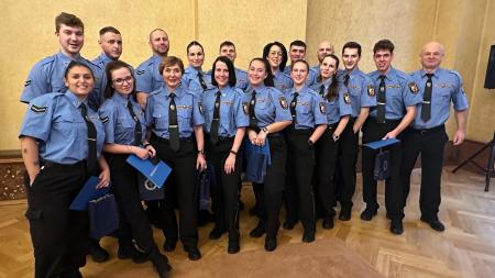 Městská policie Plzeň posílila své řady, slavnostní slib složilo 18 nováčků