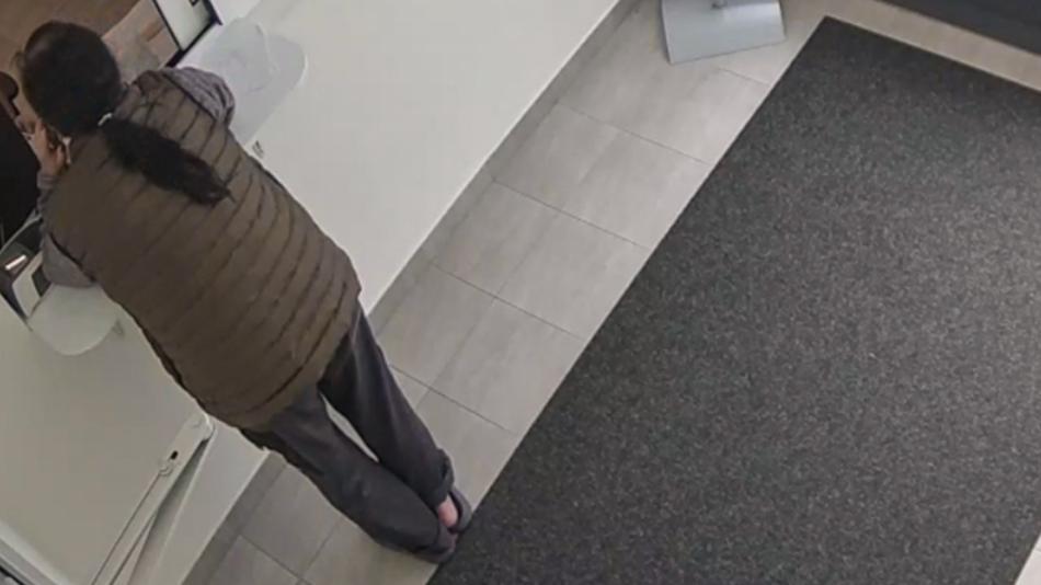 Promiňte, mohu si tu na chvilku zdřímnout?