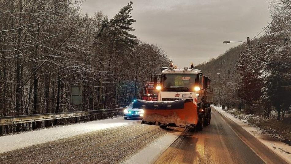 Většina silnic v Plzeňském kraji je sjízdná, problémy hlásí vyšší polohy