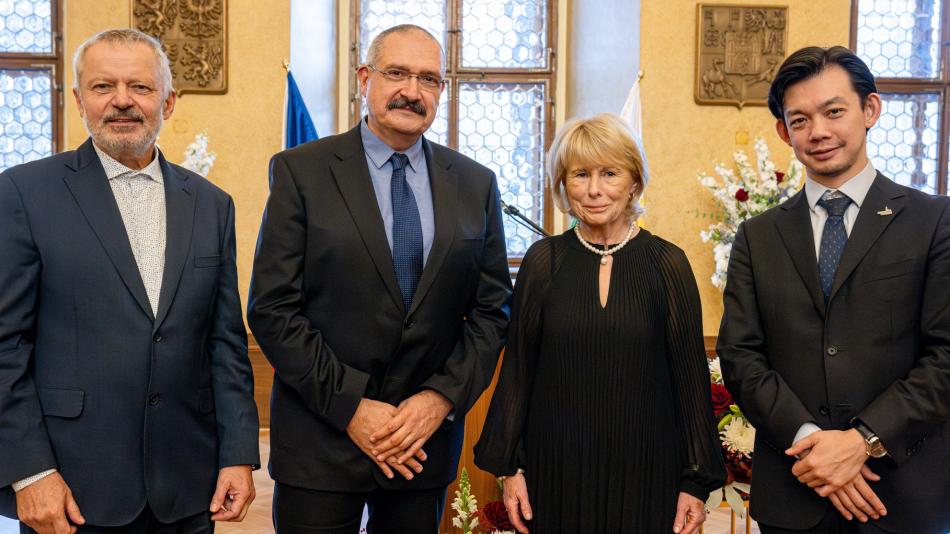 Plzeň při oslavách státního svátku udělila ocenění čtyřem významným osobnostem