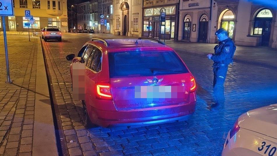 Zákaz vjezdu odhalil řidiče se zákazem řízení