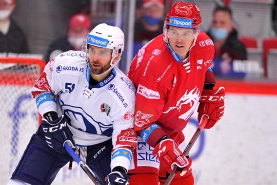 Jediný gól rozhodl. Hokejisté Plzně vezou cenné tři body z ledu lídra