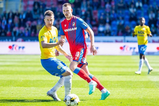 Trápení, pak vydřený gól a obrovský tlak na závěr. Viktoria uzavřela základní část pouze remízou