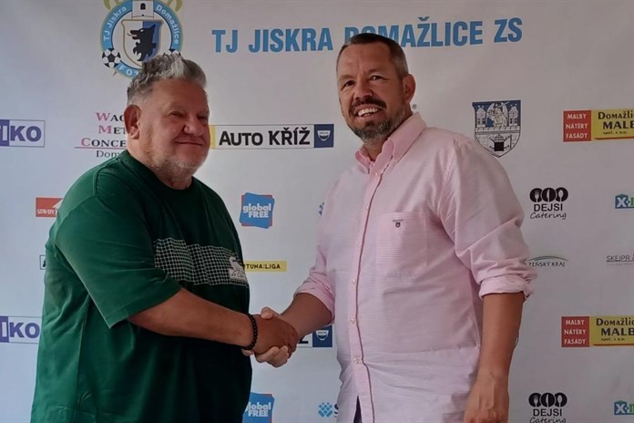 Trenér Horváth bez angažmá dlouho nezůstal. Po osmi letech znovu převezme Domažlice
