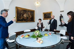 Lumír Olšovský slaví významné životní jubileum. Pogratulovali mu...