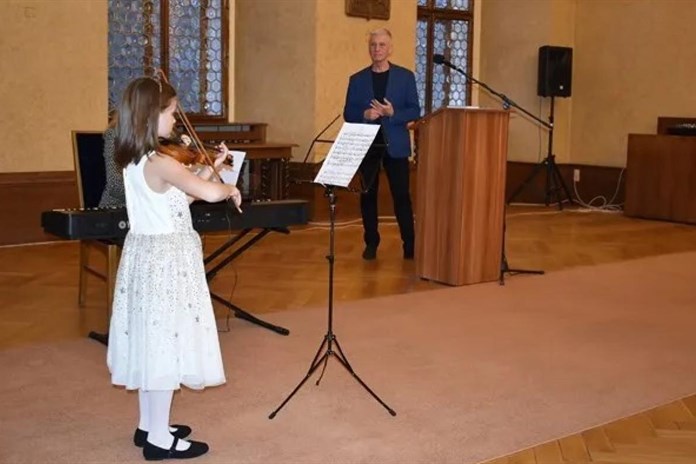 Cenu Bohumila Polana za rok 2022 obdržel básník Robert Janda