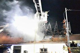 Na severním Plzeňsku hořelo stavení. Zapálil ho někdo úmyslně?