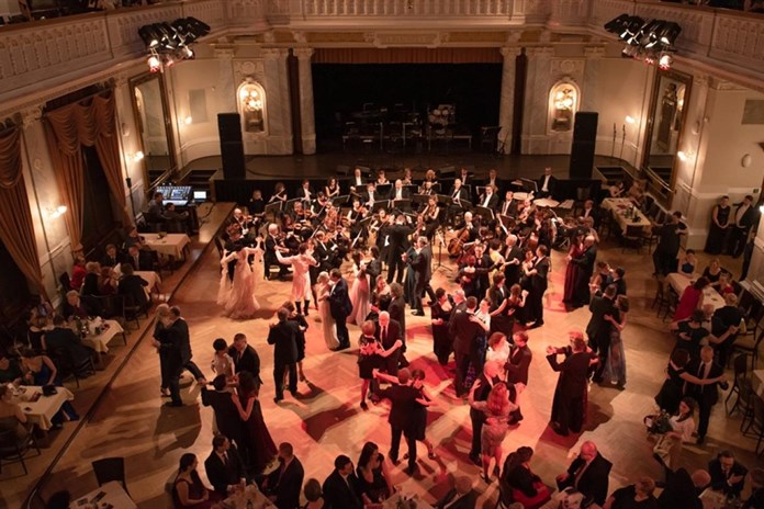 Smím prosit? Plesová sezóna začíná...