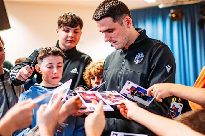 Fotbalová Plzeň připravila dárek za vysvědčení pro více než 9 tisíc žáků