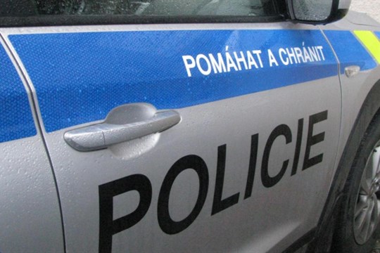 Nahý opilec pobíhal po rušné křižovatce v Chebu!