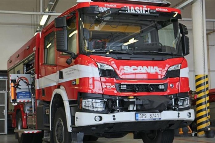 Aktualizováno: Ve výrobní hale v Plzni uniklo velké množství chloru!