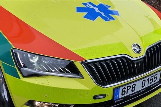 Aktualizováno: Poplach v kavárně v centru Plzně. Dvě dívky skončily v nemocnici