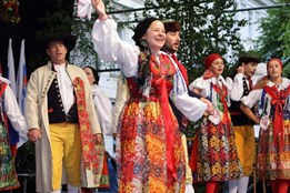 Mezinárodní folklorní festival CIOFF PLZEŇ 2024 rozezpívá a...