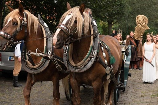 Divadlo J. K. Tyla zahájí 160. sezónu stálého českého divadelnictví v Plzni Průvodem Vendelín