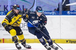 Škoda střelecky tápe, Měchura září. Spoluhráčům ale radit se...