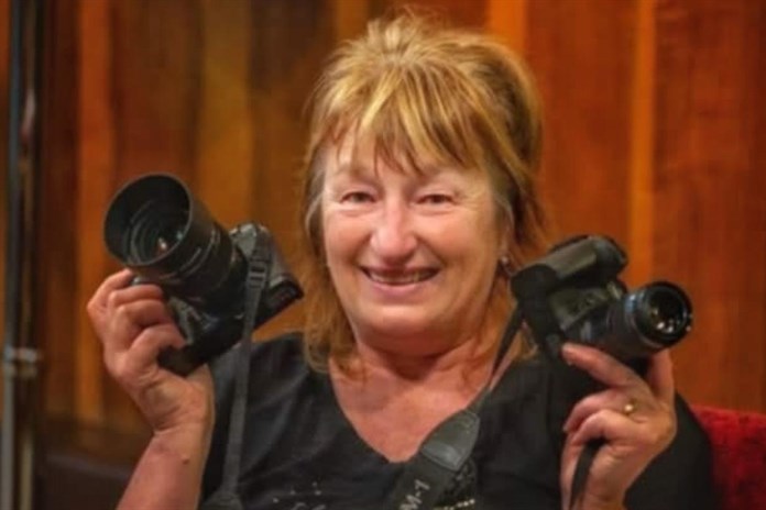 Fotografka čeká hodiny na jeden záběr. Podívejte se na její fotografie na nové výstavě