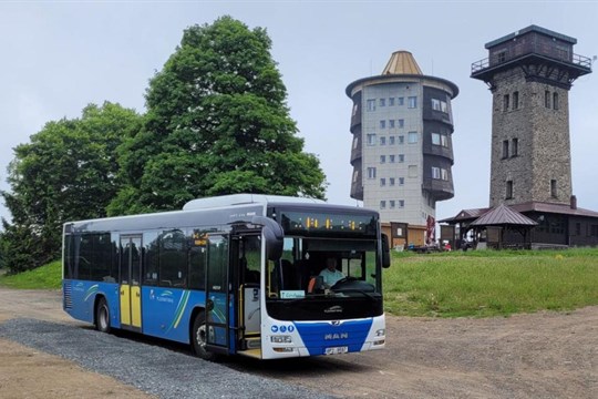 Sezónní linka opět spojí Domažlice s vrcholem Čerchova