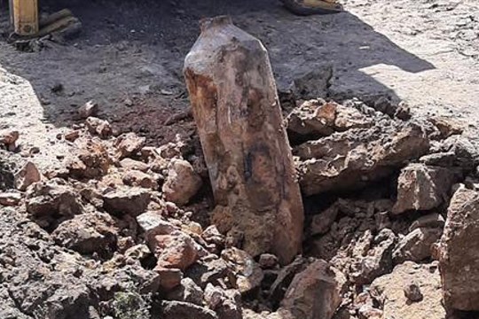 Aktualizováno: V Chlumčanech nalezli leteckou pumu. Policisté evakuovali desítky osob