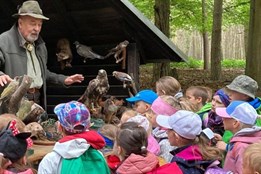 Při Dni lesa na Sofronce se učilo znát přírodu na 160 školáků. Žáci...