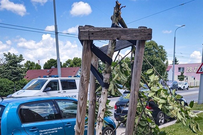 Jeden malér opilému muži nestačil