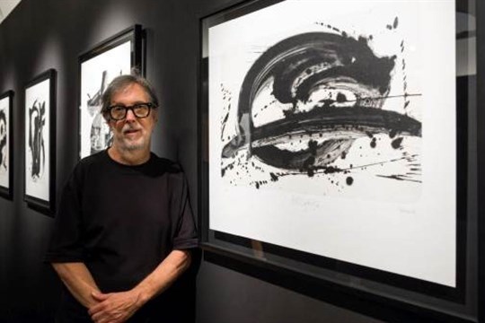 Aleš Najbrt se vrací ke své volné tvorbě výstavou v Západočeské galerii