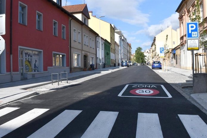 Purkyňova ulice v novém: Žula místo asfaltu, alej stromů a lepší parkování