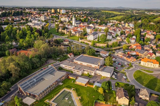 Mariánský sloup se po více než půl století vrací na tachovské náměstí