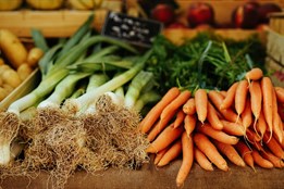 Kam na farmářské a řemeslné trhy: Léto ve znamení lokálních dobrot...