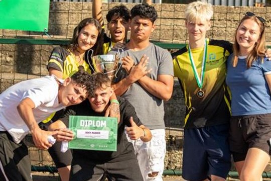Roky Madrid slaví triumf: Rokycanský nízkoprahový Klub Akcent vyhrál Den Fair Play a míří do celostátního finále
