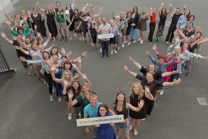 Letní dílna Centra robotiky nabídla pedagogům degustaci přírodních věd