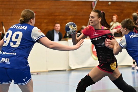 Teď už máme vyšší cíle, chceme do play off, velí trenér házenkářek DHC Plzeň Pavel Farář