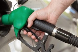 Natankoval a ujel. Trik muže policisté prokoukli, na trest čeká ve...