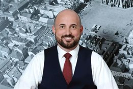 Deset přestupků, trestný čin. Primátor Plzně Zarzycký odeslal návrh...