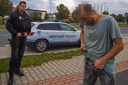 Duchapřítomný svědek pomohl dopadnout onanistu