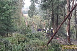 U Balkové na Plzeňsku spadlo menší letadlo. Minimálně jeden člověk...