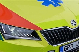 Nezletilou dívku srazilo v centru Plzně auto. Policisté hledají...