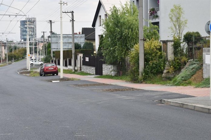 Skončila další část rekonstrukce Štefánikovy ulice v Černicích