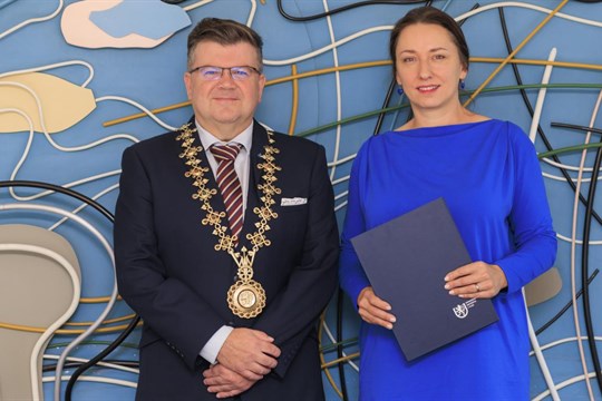 Fakulta filozofická má novou děkanku, povede jí antropoložka Tereza Šlehoferová