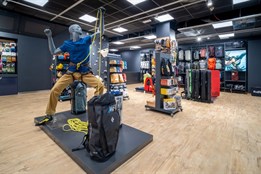 Největší outdoorová prodejna na západě Čech znovu otevřena