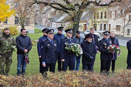 Vznik Československa si Domažlice připomněly s úctou i historickým...
