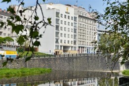 Plzeňská radnice rozdělí na opravy kostelů i historických domů přes...