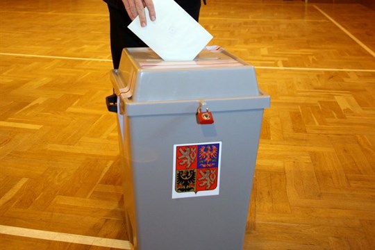 Strany v Plzeňském kraji vybírají lídry a kandidáty pro podzimní volby