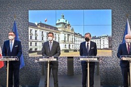 Arogance, lež. Ve vládní koalici přituhuje, Farský dělá ostudu všem