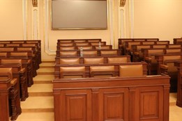 Kdo zasedne do poslaneckých lavic? Tyto politiky jste si zvolili za...